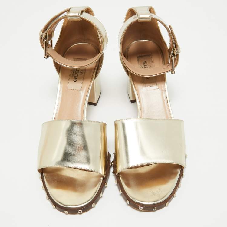 Pre Owned Valentino Gold Leather Soul Rockstud Ankle Strap Sandals Size 38