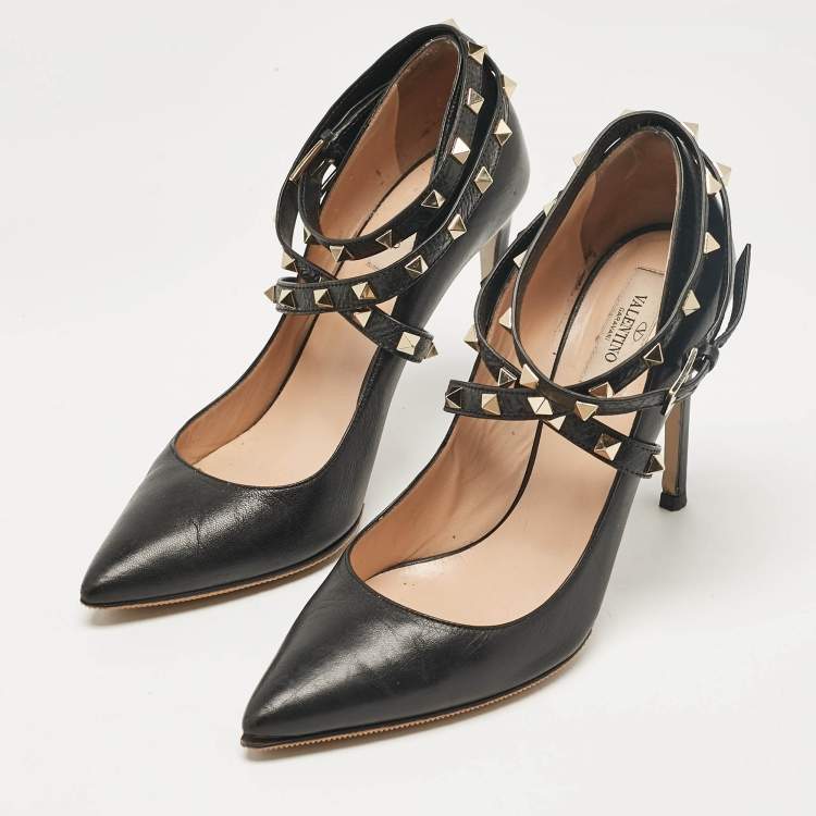 مملوكة مسبقًا Valentino Black Leather Rockstud Wrap Pumps Size 40