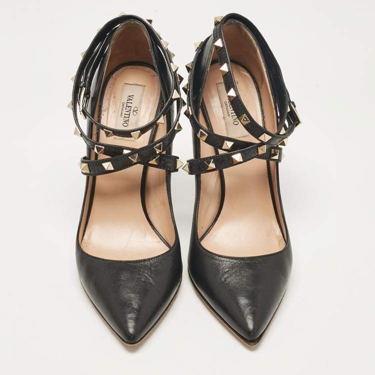 مملوكة مسبقًا Valentino Black Leather Rockstud Wrap Pumps Size 40