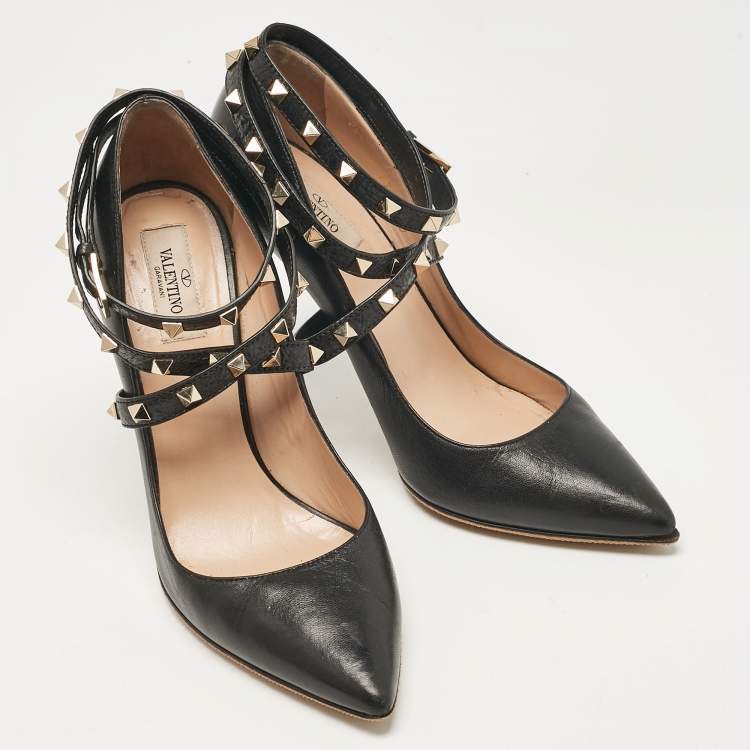 مملوكة مسبقًا Valentino Black Leather Rockstud Wrap Pumps Size 40