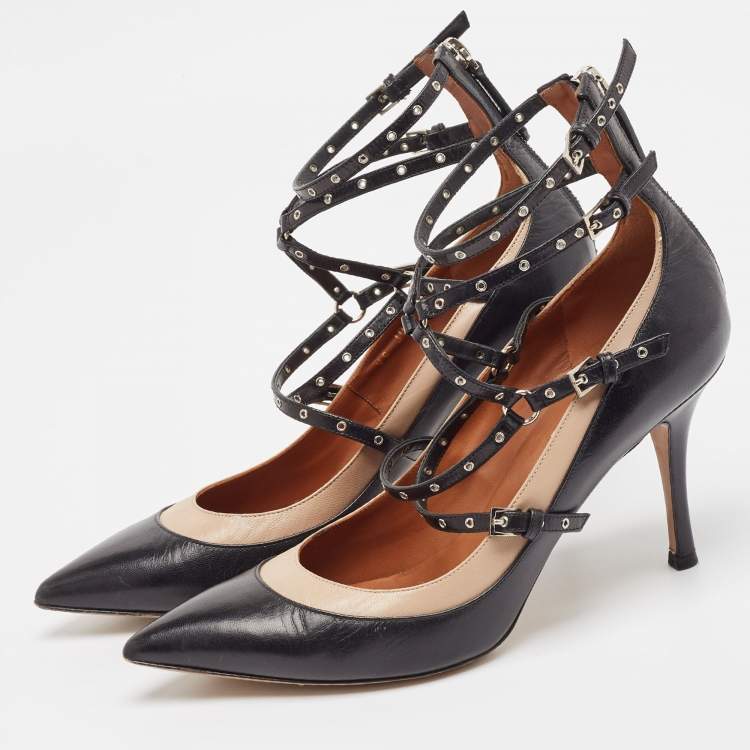 Pre Owned Valentino Black/Beige Leather Rockstud Pumps Size 40