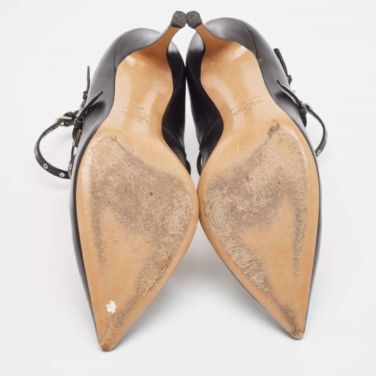 Pre Owned Valentino Black/Beige Leather Rockstud Pumps Size 40