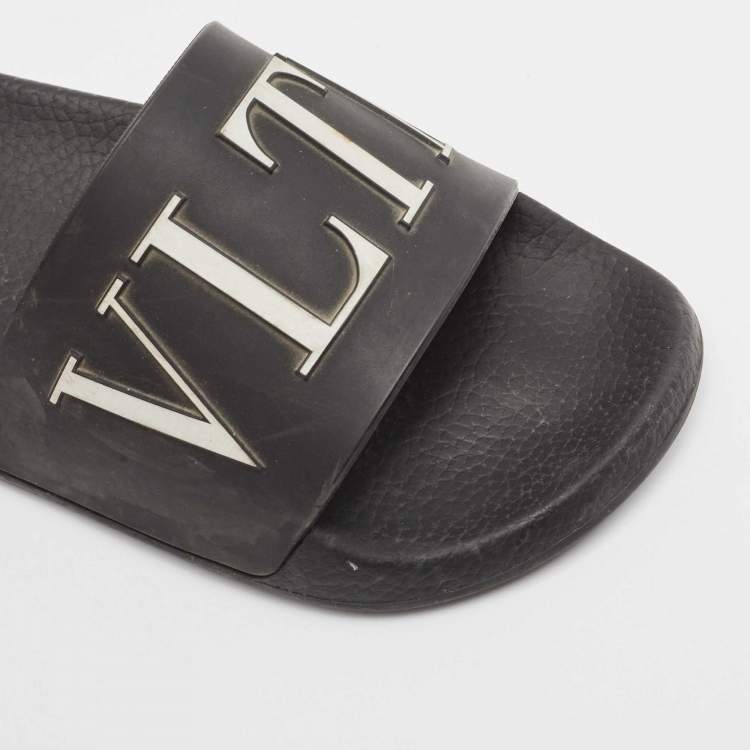 Pre Owned Valentino Black Rubber VLTN Flat Slides Size 38
