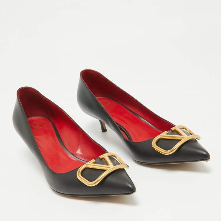 Pre Owned Valentino Black Leather VLogo Pumps Size 39.5
