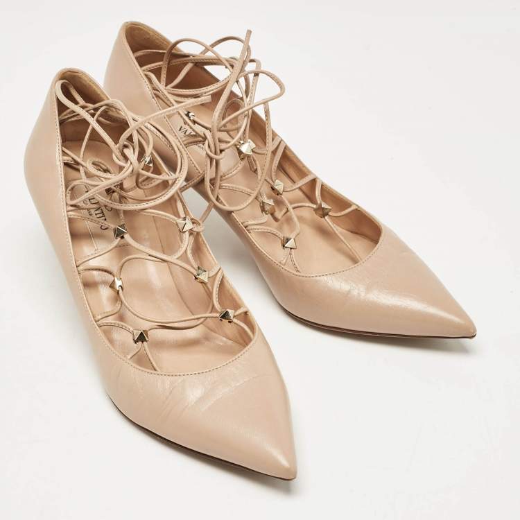 Pre Owned Valentino Beige Leather Rockstud Pumps Size 36.5