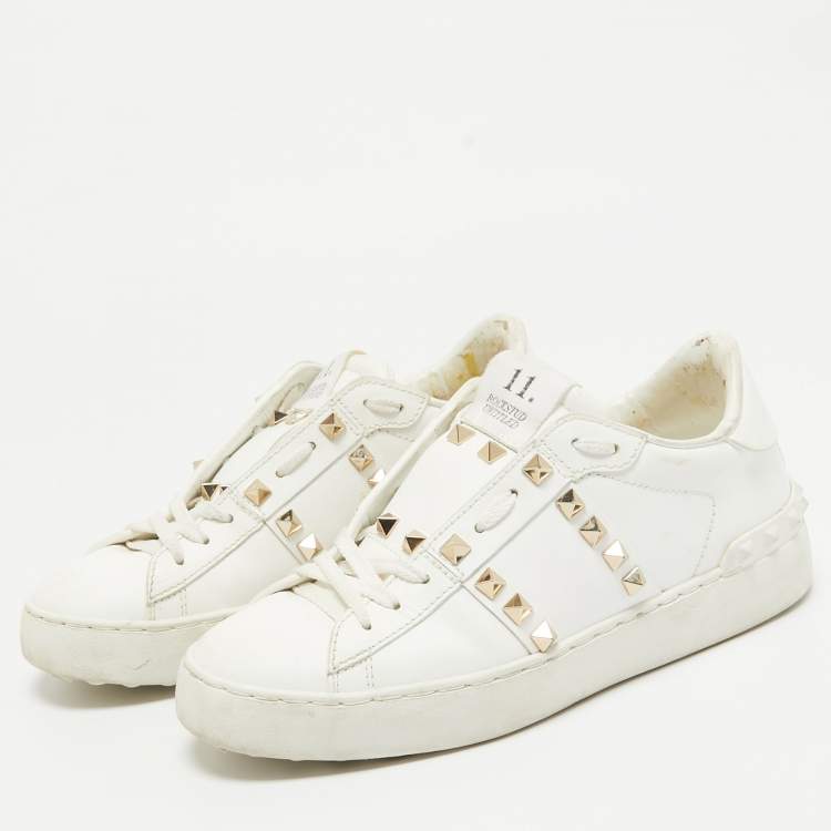 Pre Owned Valentino White Leather Rockstud Low Top Sneakers Size 35.5