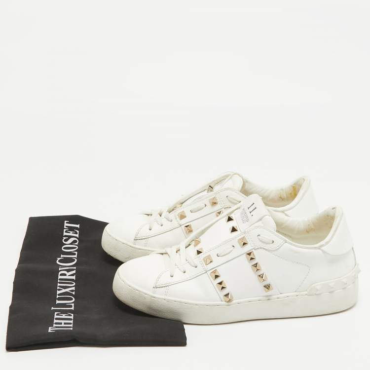 Pre Owned Valentino White Leather Rockstud Low Top Sneakers Size 35.5