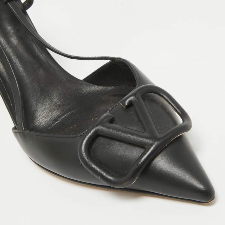 Pre Owned Valentino Black Leather Escape V logo Pumps Size 38