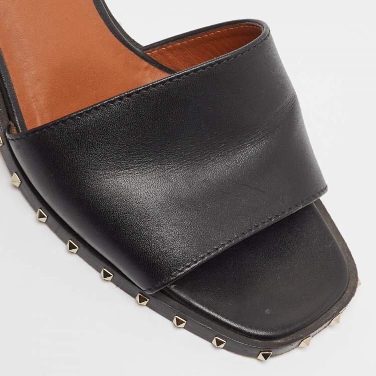 Pre Owned Valentino Black Leather Rockstud Slide Sandals Size 35.5