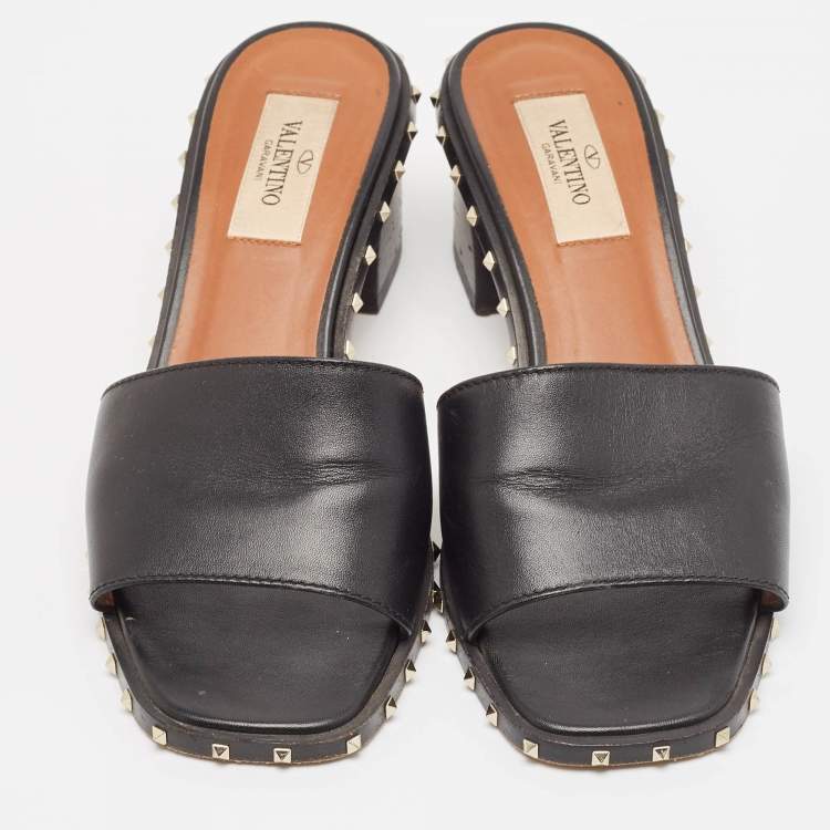 Pre Owned Valentino Black Leather Rockstud Slide Sandals Size 35.5