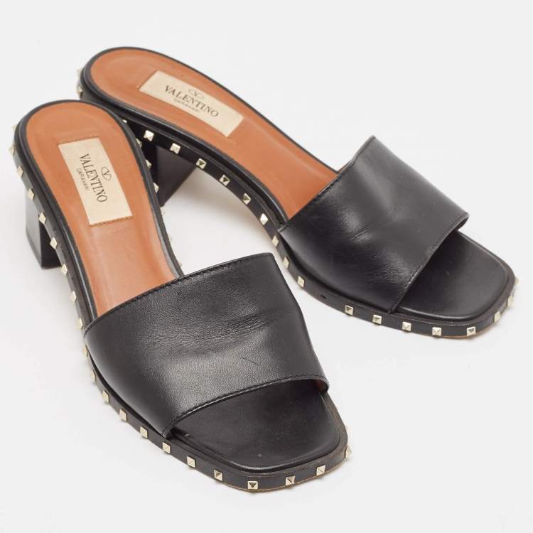 Pre Owned Valentino Black Leather Rockstud Slide Sandals Size 35.5