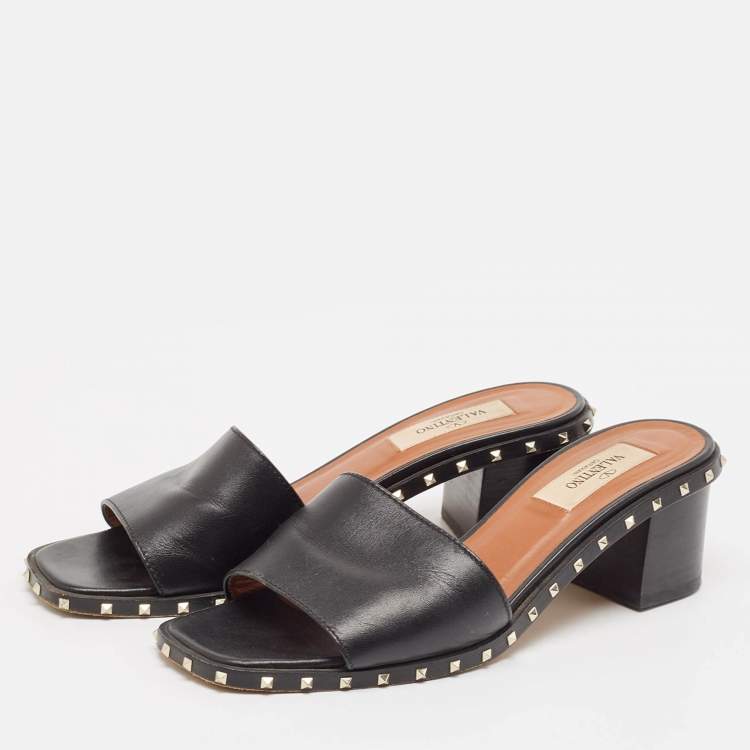 Pre Owned Valentino Black Leather Rockstud Slide Sandals Size 35.5