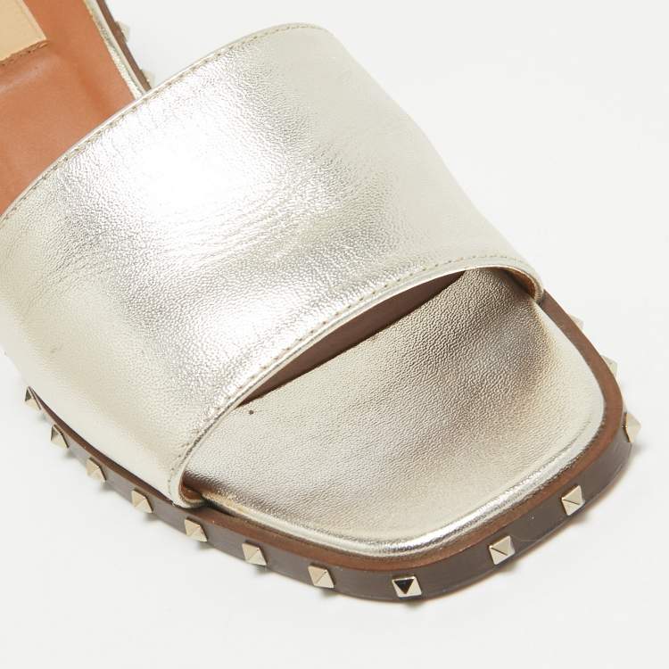 Pre Owned Valentino Gold Leather Soul Rockstud Slide Sandals Size 37