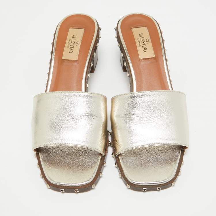 Pre Owned Valentino Gold Leather Soul Rockstud Slide Sandals Size 37