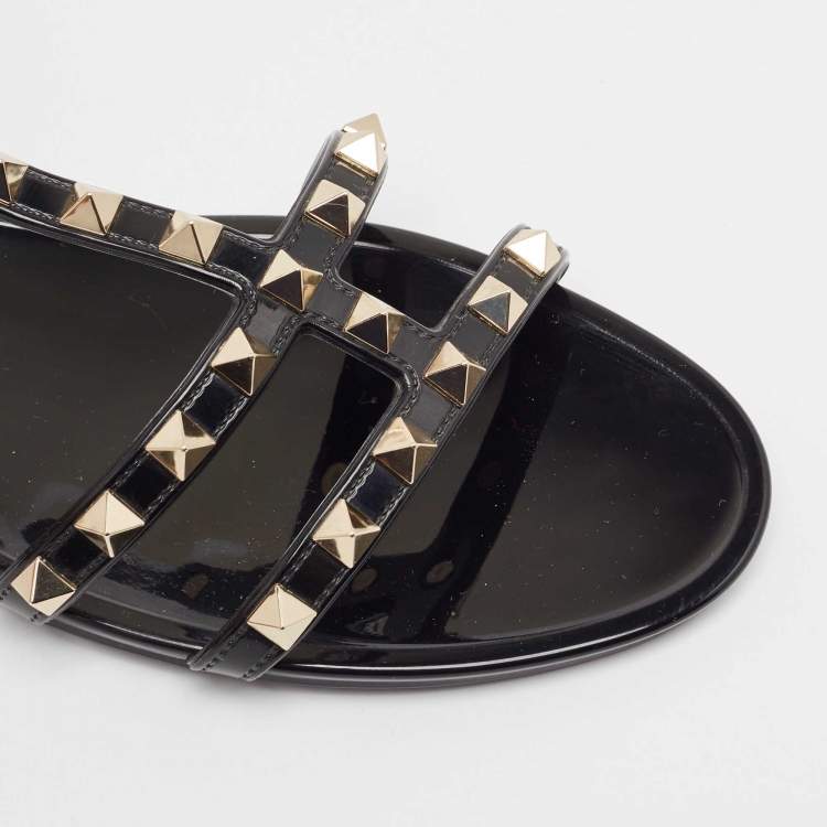 Pre Owned Valentino Black Rubber Rockstud Flat Sandals Size 39