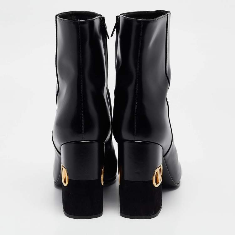 Pre Owned Valentino Black Leather V-logo Ankle Booties Size 41