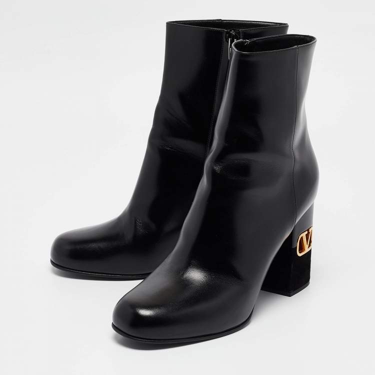 Pre Owned Valentino Black Leather V-logo Ankle Booties Size 41