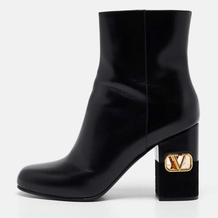 Pre Owned Valentino Black Leather V-logo Ankle Booties Size 41
