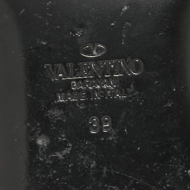 Pre Owned Valentino Black Leather VLogo Flat Slides Size 39