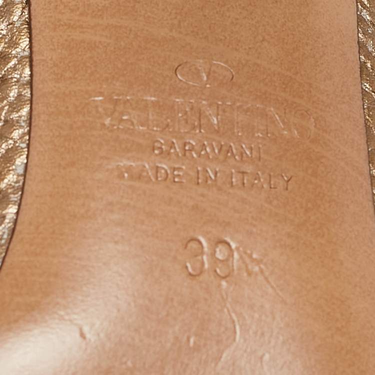 Pre Owned Valentino Gold/Silver Leather Rockstud Pumps Size 39