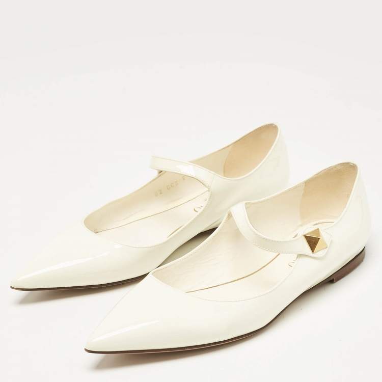Pre Owned Valentino Off White Patent Leather Tiptoe Ballet Flats Size 37.5