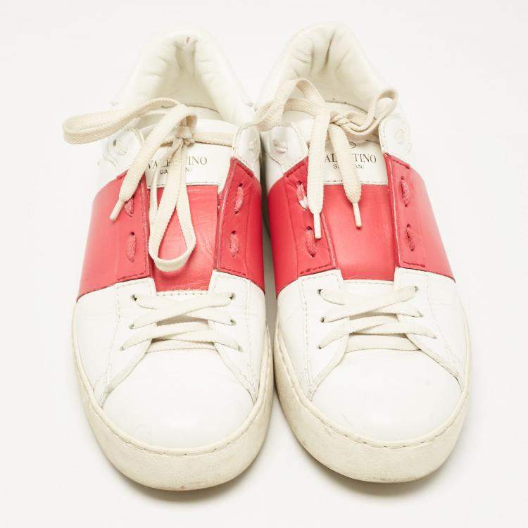 Pre Owned Valentino White/Red Leather Rockstud Lace Up Sneakers Size 39