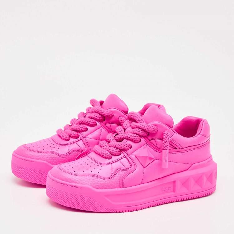 Pre Owned Valentino Pink Leather One Stud Low Top Sneakers Size 39