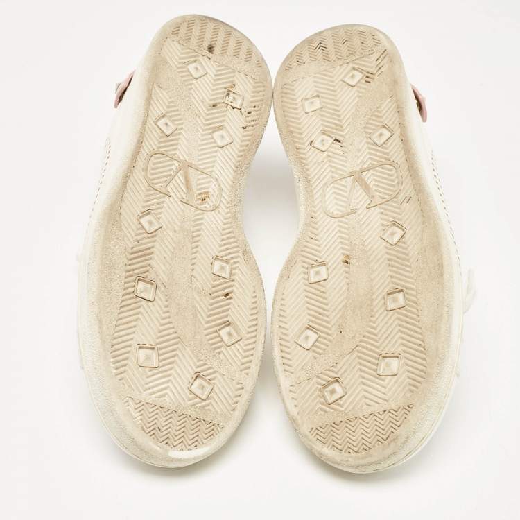 Pre Owned Valentino White Perforated Leather Backnet Rockstud Low Top Sneakers Size 40.5
