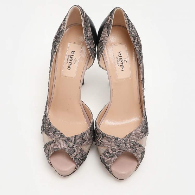 Pre Owned Valentino Beige/Black Lace and Leather Peep Toe Platform Pumps Size 36