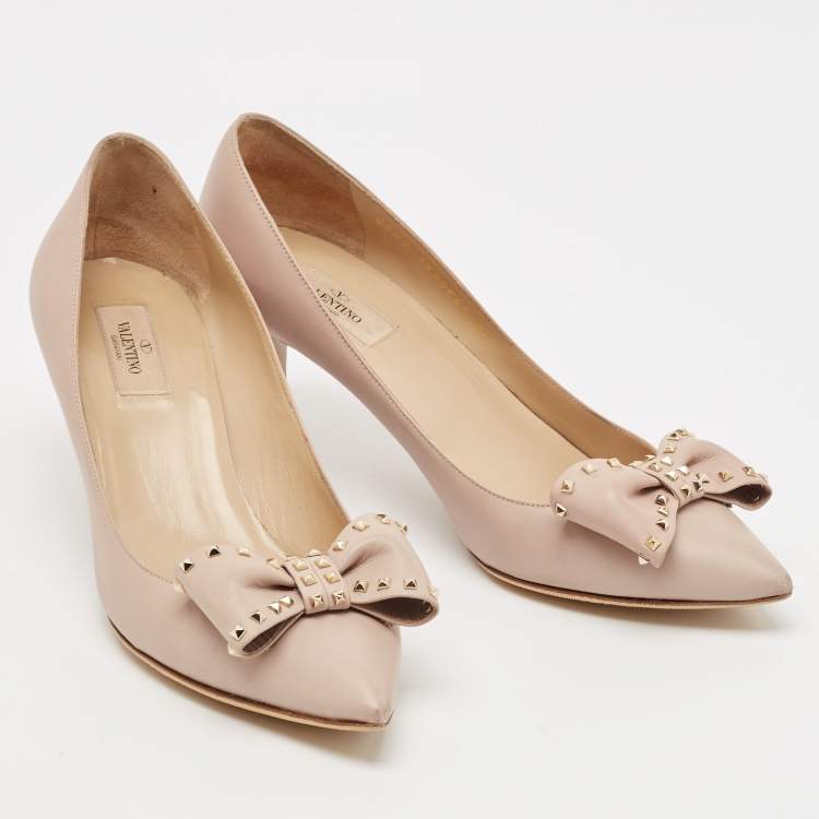 Pre Owned Valentino Beige Leather Rockstud Bow Pumps Size 41