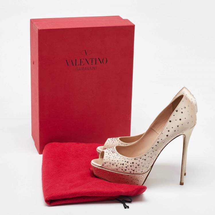 Pre Owned Valentino Beige Crystal Embellished Satin Peep Toe Platform Pumps Size 40