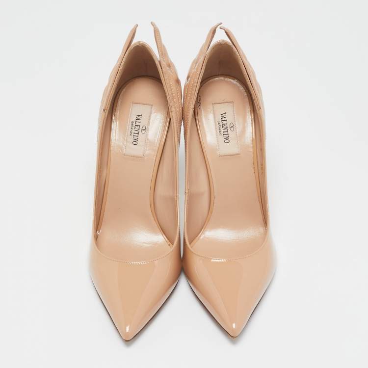 Pre Owned Valentino Beige Patent Leather Wings Detail Pointed Toe Pumps Size 38.5