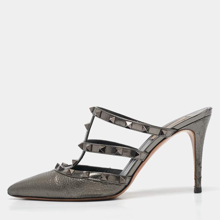 Pre Owned Valentino Metallic Grey Leather Rockstud Mules Size 39