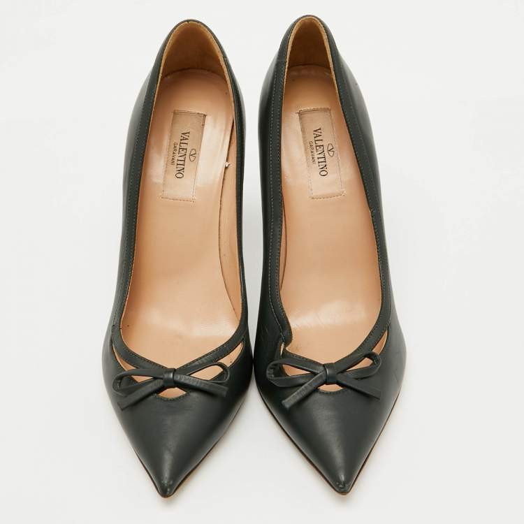 Pre Owned Valentino Dark Green Leather Bow Cut Out Pointed Toe Pumps Size 38.5