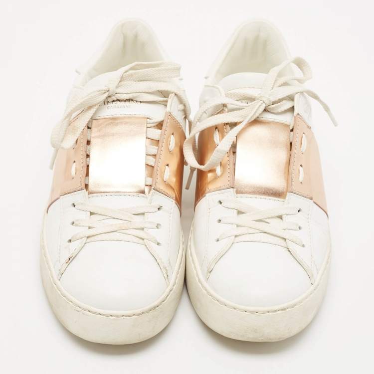 Pre Owned Valentino White/Gold Leather Rockstud Low Top Sneakers Size 39