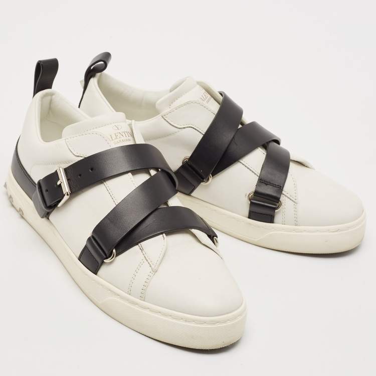 Pre Owned Valentino White/Black Leather Buckle Strap Rockstud Low Top Sneakers Size 38.5