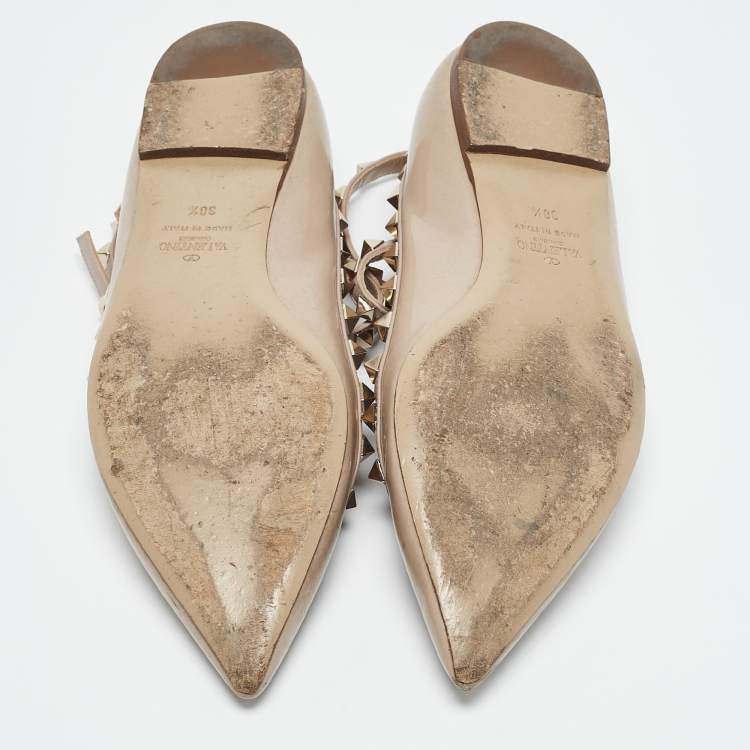 Pre Owned Valentino Beige Patent Leather Rockstud Caged Ankle Strap Ballet Flats Size 38.5