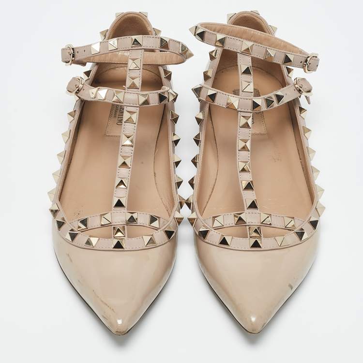 Pre Owned Valentino Beige Patent Leather Rockstud Caged Ankle Strap Ballet Flats Size 38.5