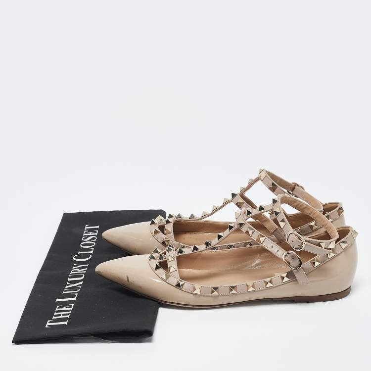Pre Owned Valentino Beige Patent Leather Rockstud Caged Ankle Strap Ballet Flats Size 38.5