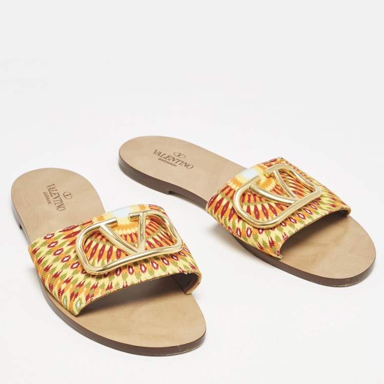 Pre Owned Valentino Multicolor Printed Canvas VLogo Flat Slides Size 40
