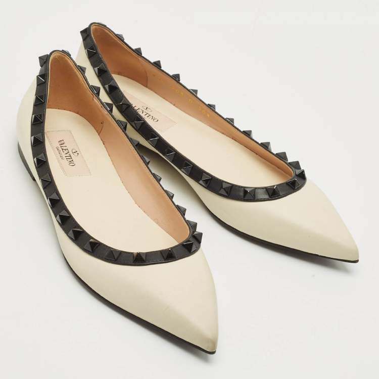Pre Owned Valentino White/Black Leather Rockstud Ballet Flats Size 36.5