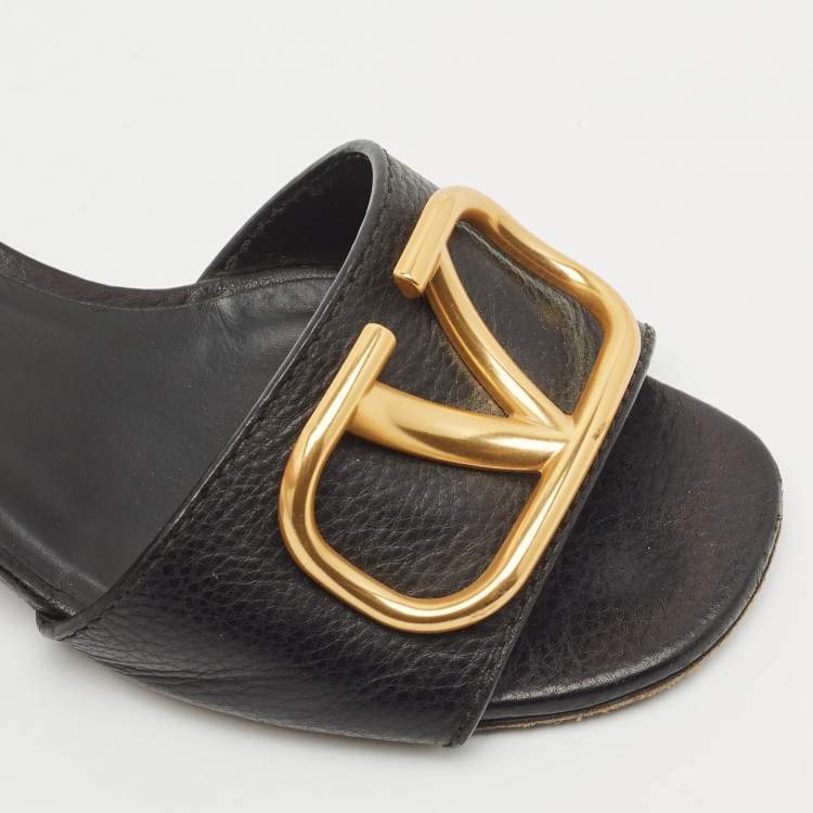 Pre Owned Valentino Black Leather VLogo Mule Sandals Size 36