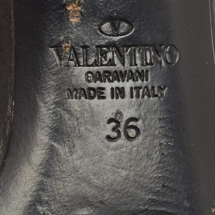 Pre Owned Valentino Black Leather VLogo Mule Sandals Size 36