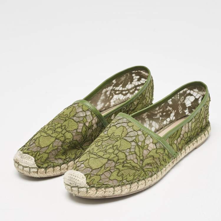 Pre Owned Valentino Green Floral Lace and Mesh Espadrille Flats Size 38