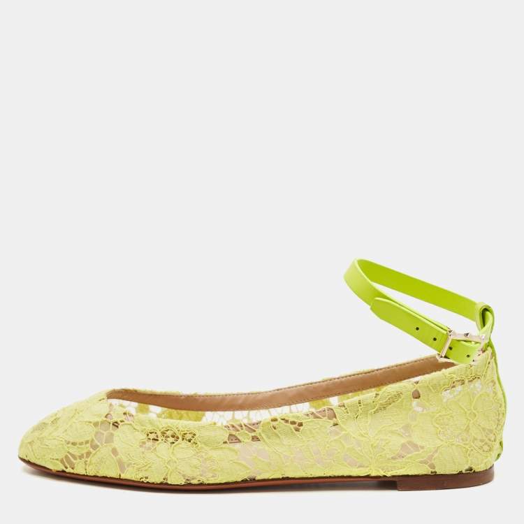 Pre Owned Valentino Neon Yellow Lace and Leather Ankle Strap Ballet Flats Size 39