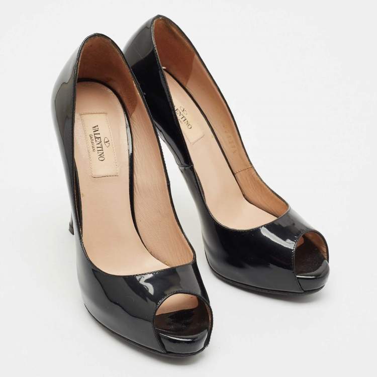 Pre Owned Valentino Black Patent Leather Rockstud Heel Peep Toe Pumps Size 37.5