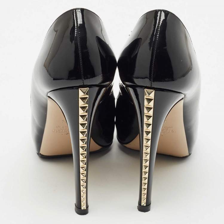 Pre Owned Valentino Black Patent Leather Rockstud Heel Peep Toe Pumps Size 37.5
