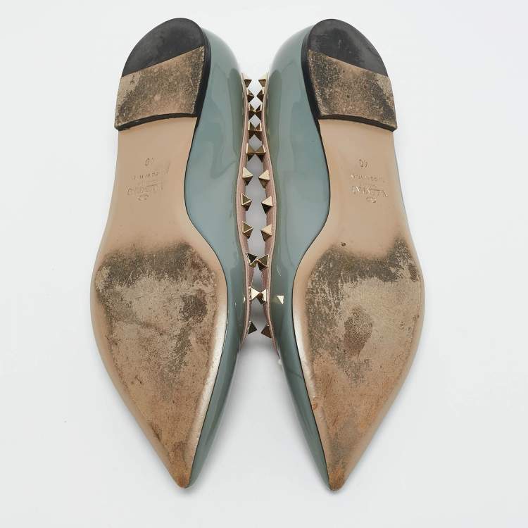 Pre Owned Valentino Slate Blue/Beige Patent Leather Rockstud Pointed Toe Ballet Flats Size 40