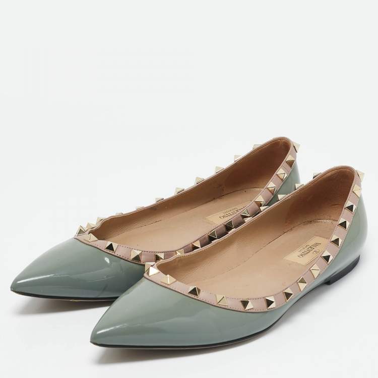 Pre Owned Valentino Slate Blue/Beige Patent Leather Rockstud Pointed Toe Ballet Flats Size 40