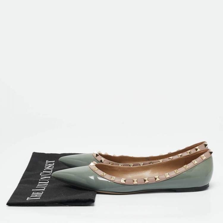 Pre Owned Valentino Slate Blue/Beige Patent Leather Rockstud Pointed Toe Ballet Flats Size 40